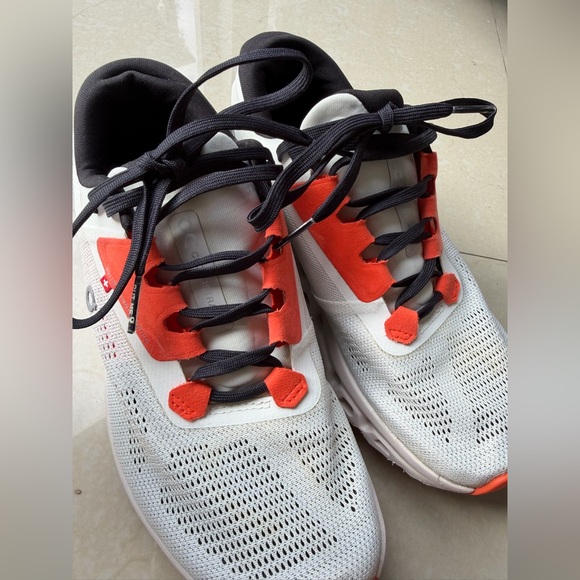 ON RUNNING Cloud Cloudstratus 3 White Sand Sneakers SZ 7.5 - Picture 11 of 12